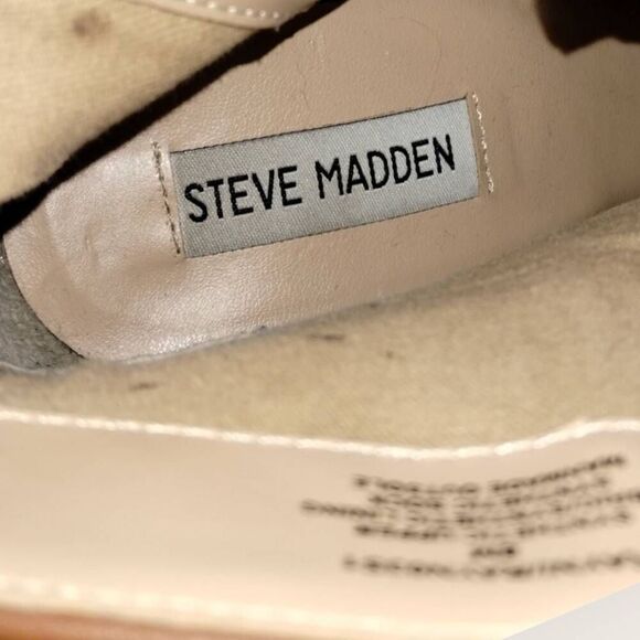 Sold‎ - Picture 9 of 10